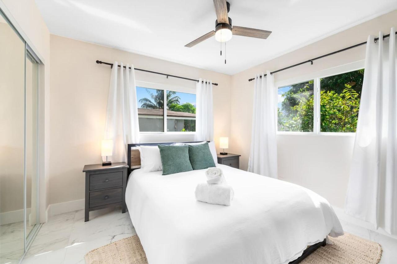 Modern Near Wilton Drive I Pool Table Hébergement de vacances Fort Lauderdale